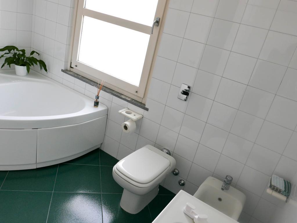 Guesthouse Flora Lodi Buitenkant foto