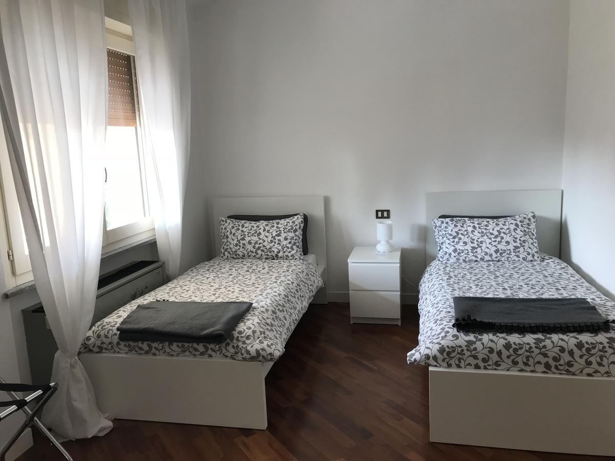 Guesthouse Flora Lodi Buitenkant foto